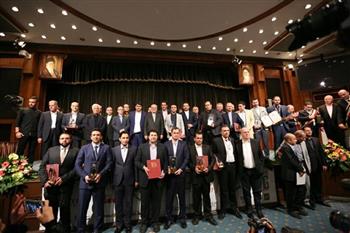 تقدیرها و تندیس ها